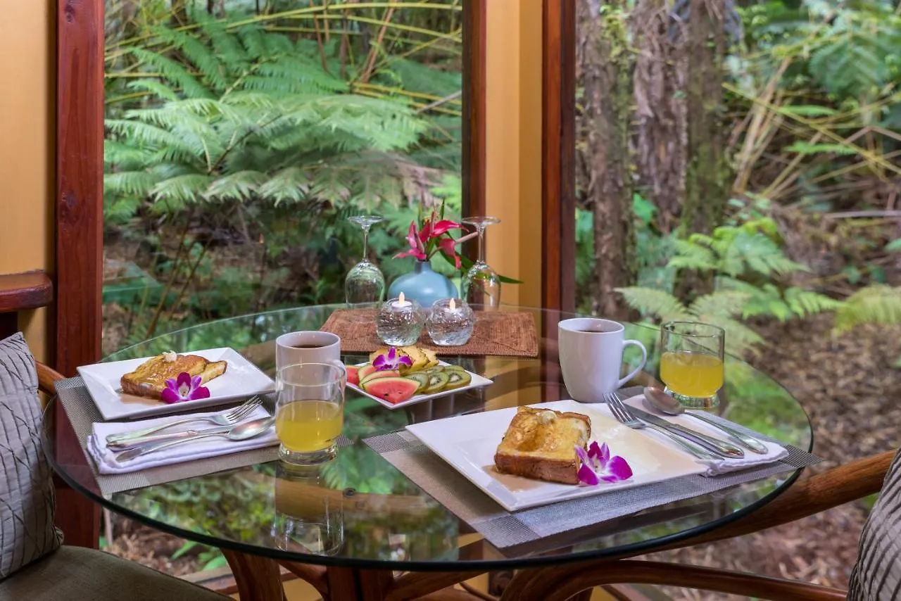 Volcano Village Lodge Bed & Breakfast