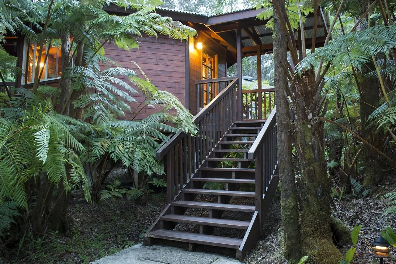 Volcano Village Lodge